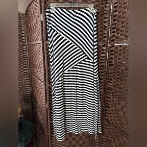 Charlotte Russe Black and White Striped Maxi Skirt
